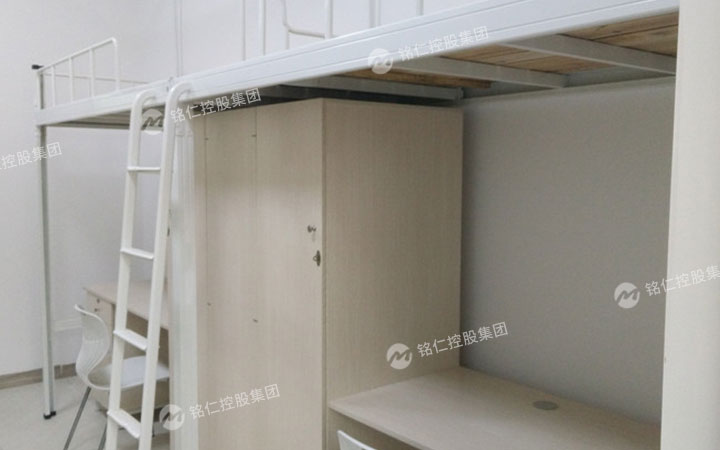 吃的香他她，員工宿舍床也要睡得香他她