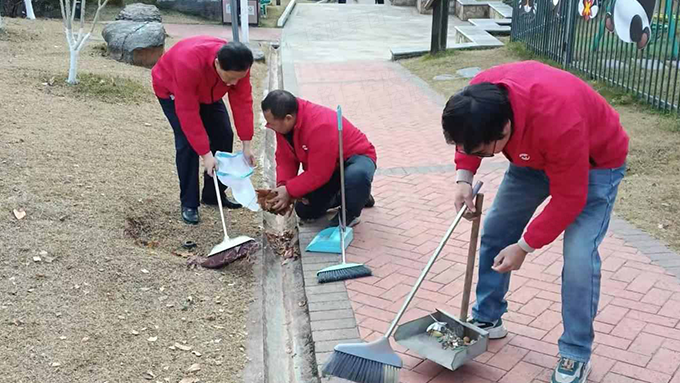 銘仁控股集團“凈美長沙，凈化心靈” 公益活動